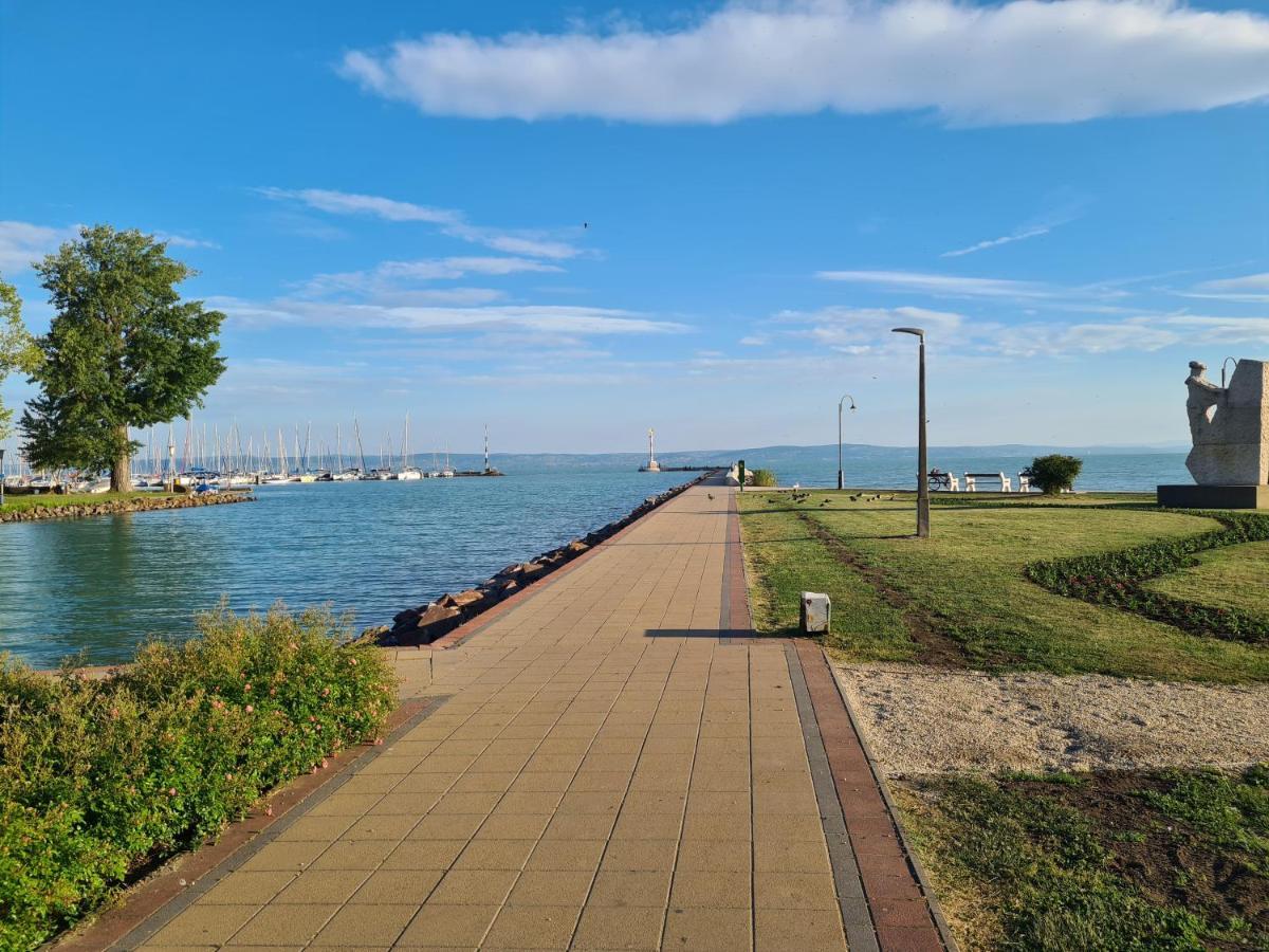 Eda Beach Apartman Siofok Exterior photo