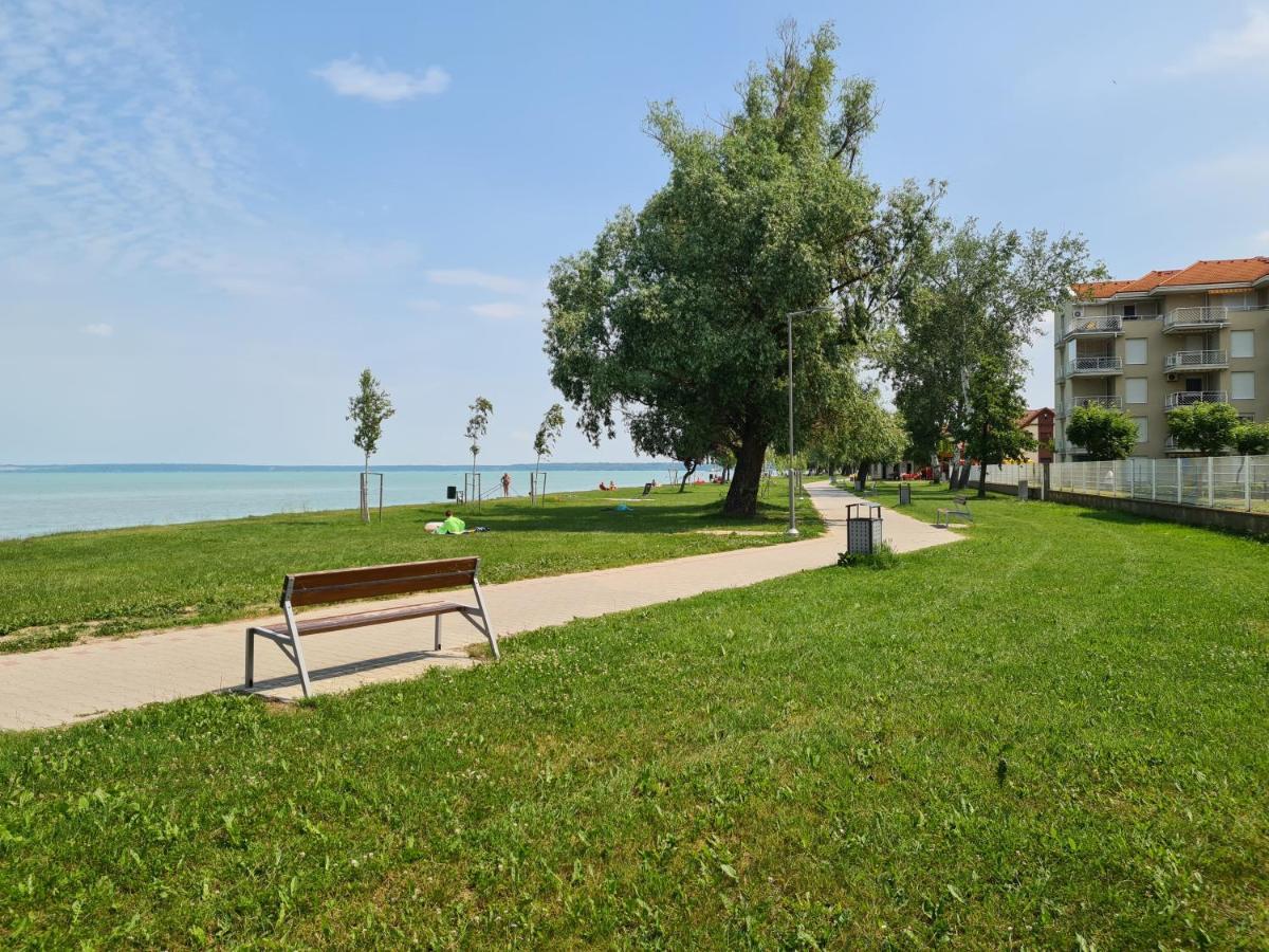 Eda Beach Apartman Siofok Exterior photo